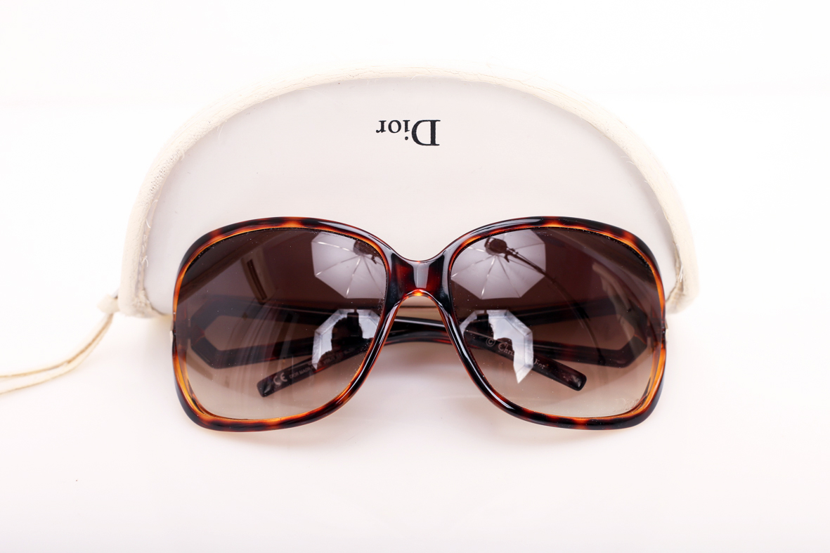 Dior Brown Gradient V08JS Oversized Sunglasses - Preowned